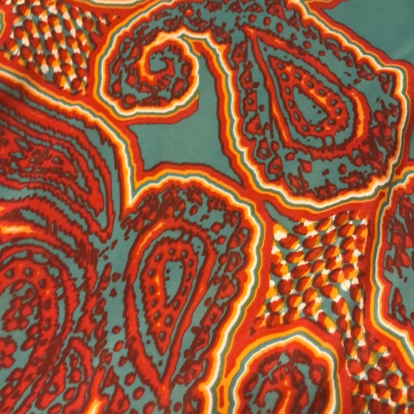 Turquoise patterned top - Picture 2 of 4